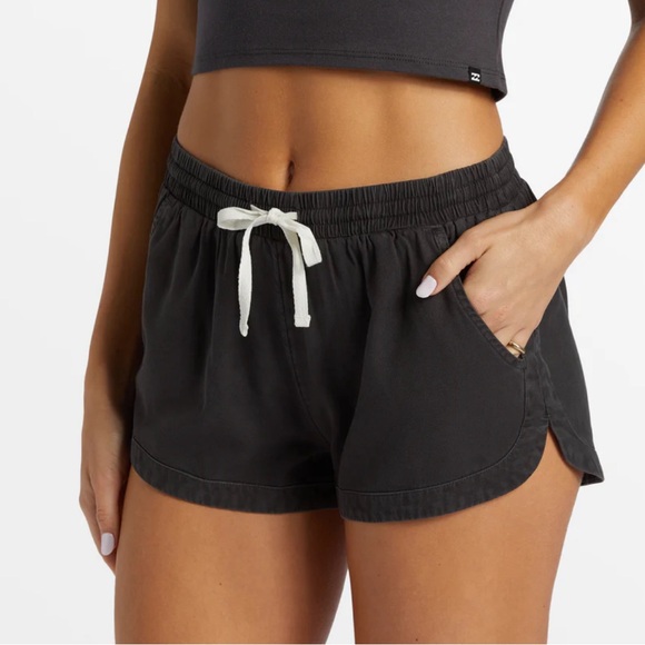 Green Billabong road trppin elastic waist shorts - Picture 2 of 6